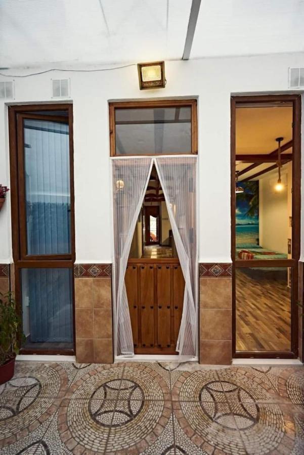 Casa ideal para familias con patio y 3 baños Valencia Exterior foto